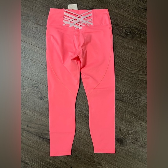 *NWT* Fabletics Boost PowerHold® High-Waisted 7/8 Legging - Sorbet/Seashell - Picture 6 of 7